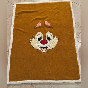 XL 63”x 48” Chip & Dale fleece blanket